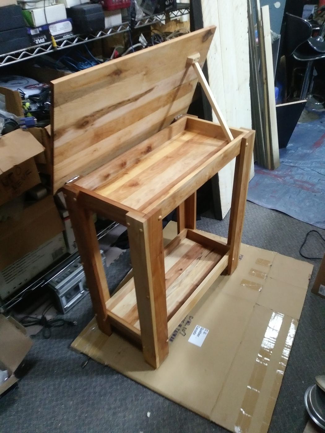 Petite table en pin